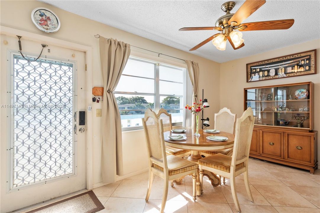 Recently Sold: $200,000 (2 beds, 2 baths, 1000 Square Feet)