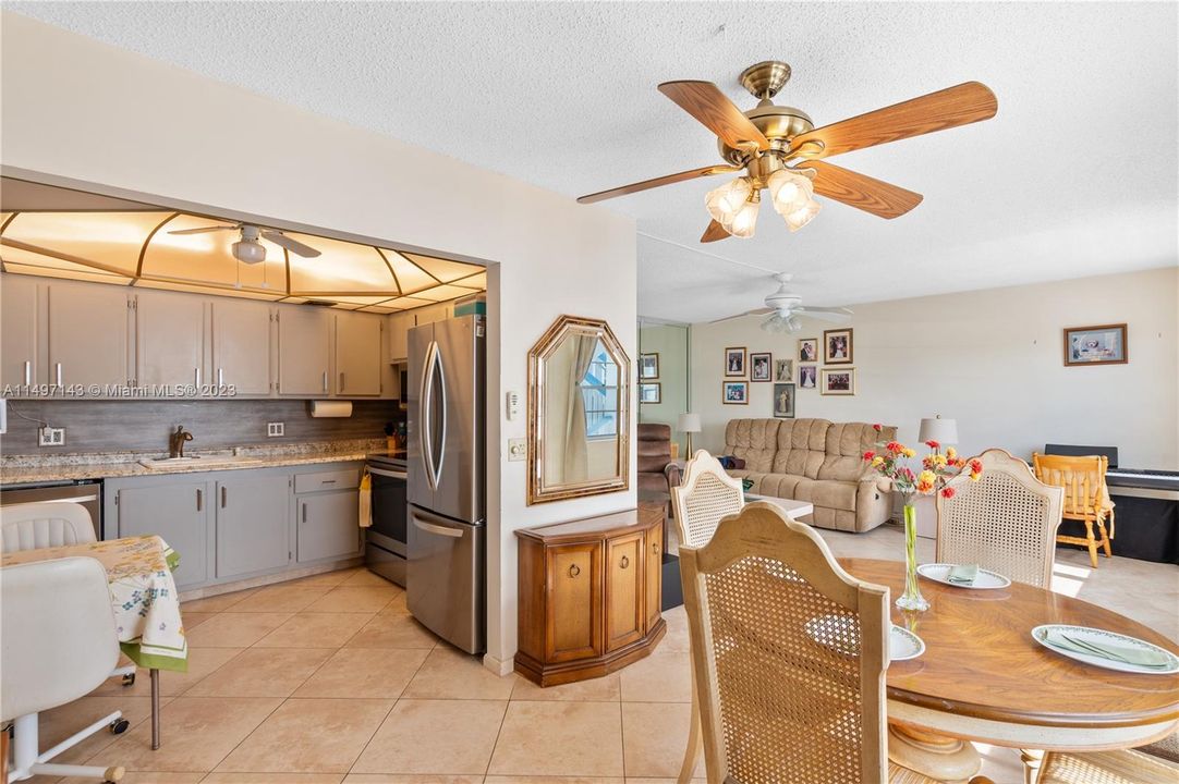 Recently Sold: $200,000 (2 beds, 2 baths, 1000 Square Feet)