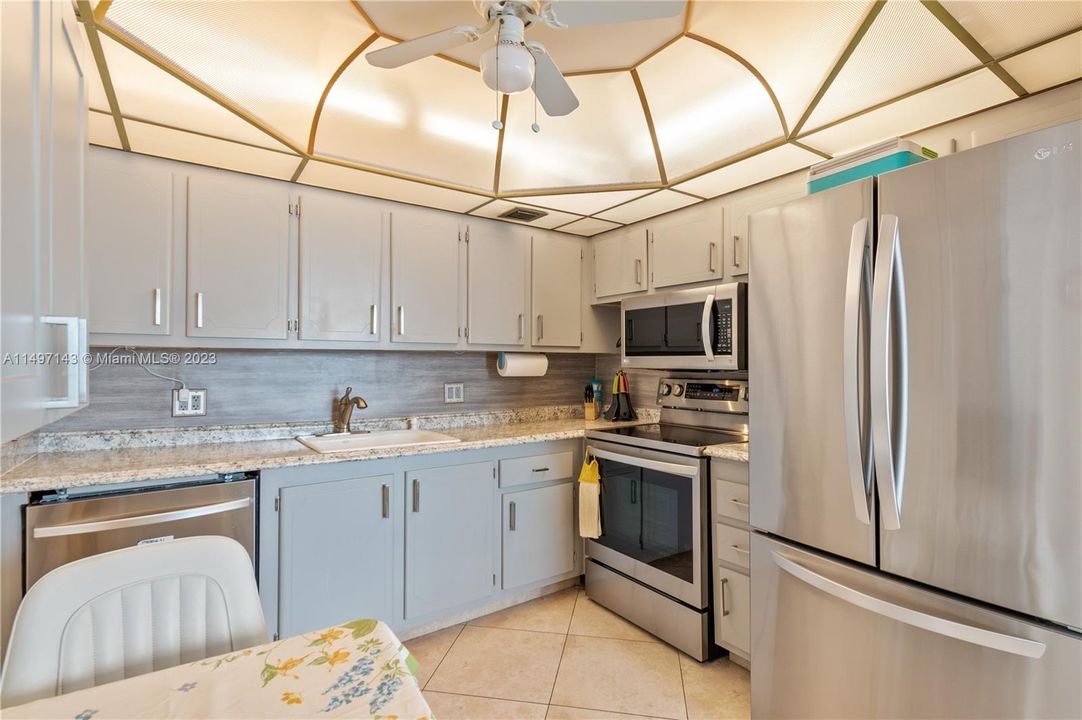 Recently Sold: $200,000 (2 beds, 2 baths, 1000 Square Feet)