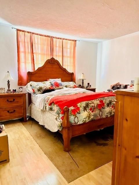 Recently Sold: $389,000 (2 beds, 2 baths, 1212 Square Feet)