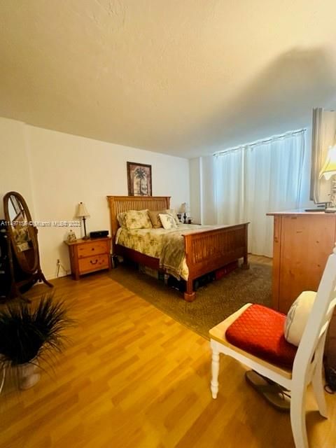 Recently Sold: $389,000 (2 beds, 2 baths, 1212 Square Feet)