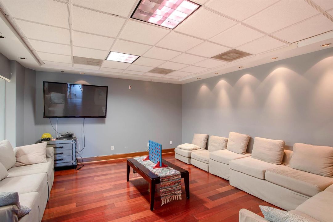 Private Lounges