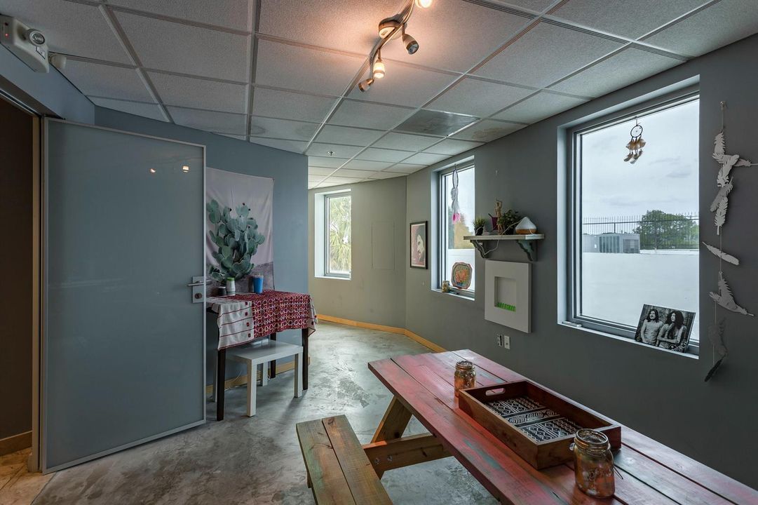 Artist Lounges1