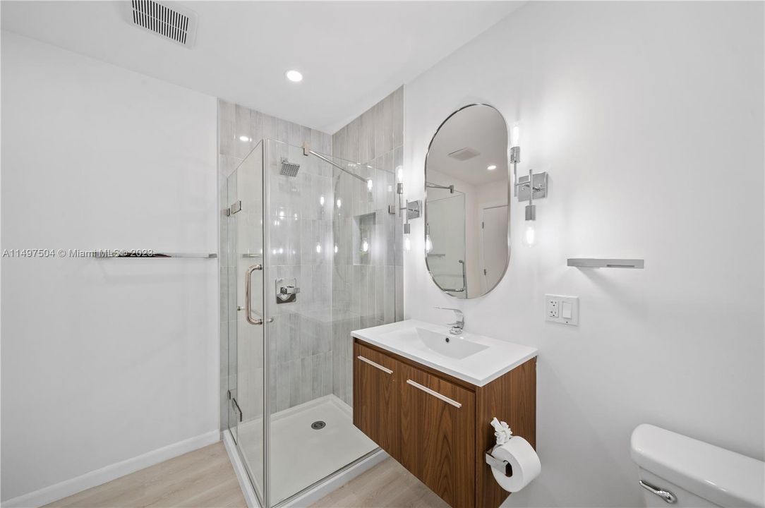 Недавно арендовано: $5,300 (5 спален, 3 ванн, 0 Квадратных фут)