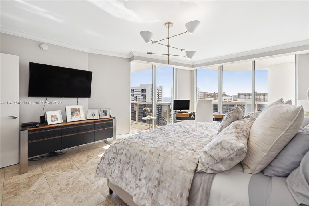 Recently Sold: $1,295,000 (2 beds, 2 baths, 1782 Square Feet)