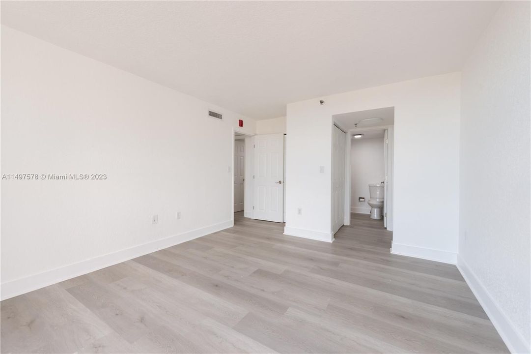 For Sale: $539,567 (2 beds, 2 baths, 960 Square Feet)