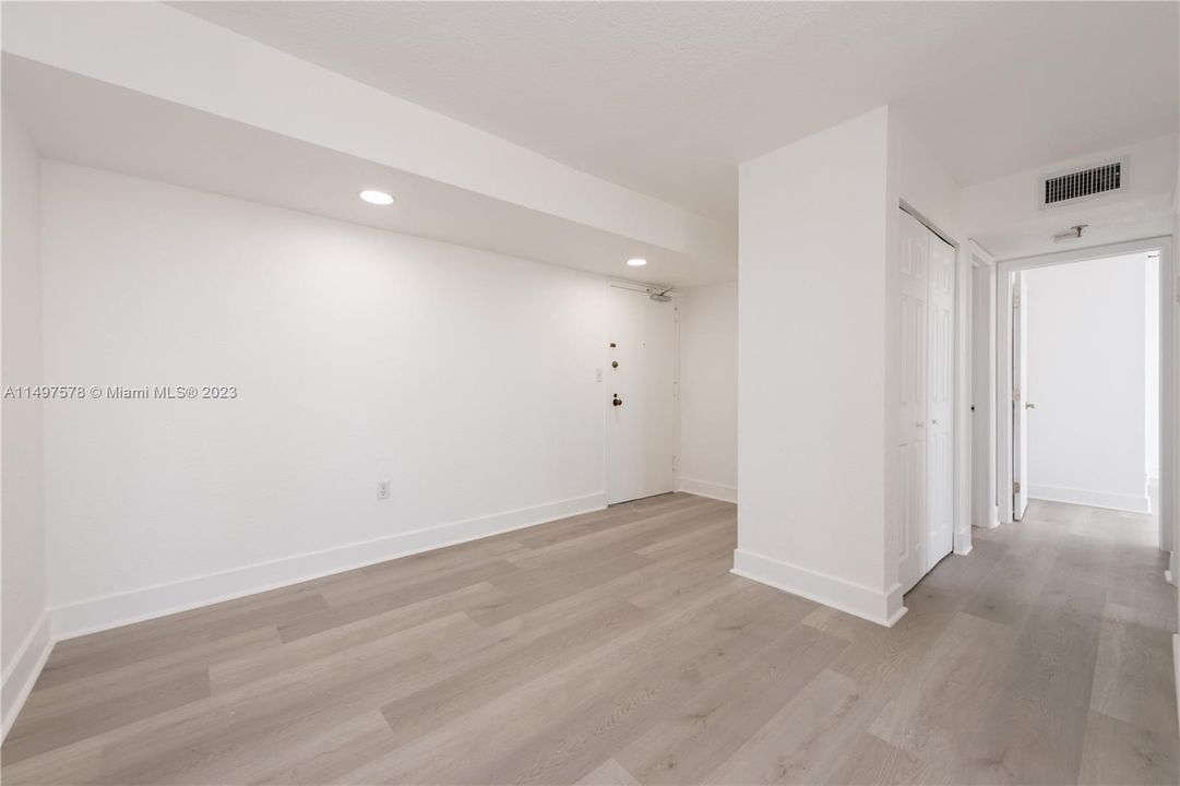 For Sale: $539,567 (2 beds, 2 baths, 960 Square Feet)
