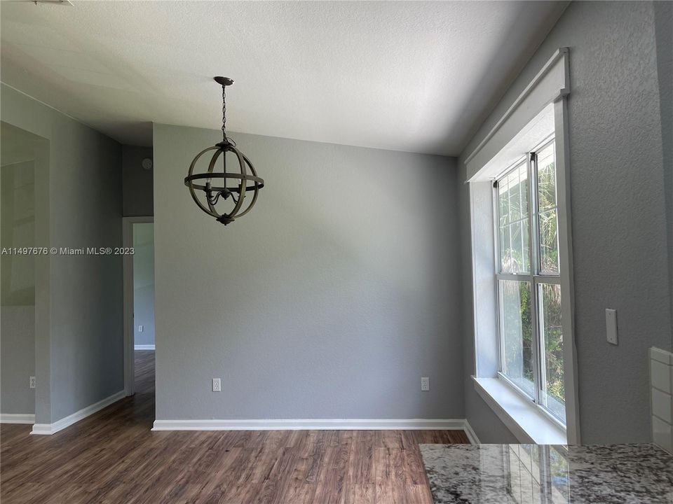 Recently Sold: $650,000 (4 beds, 2 baths, 2054 Square Feet)