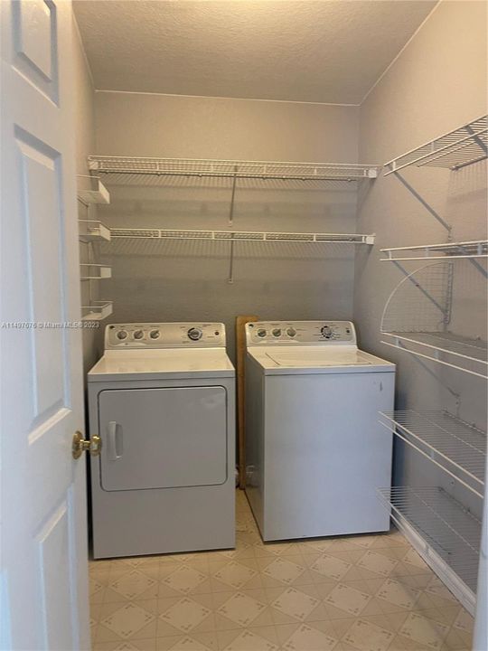 Recently Sold: $650,000 (4 beds, 2 baths, 2054 Square Feet)