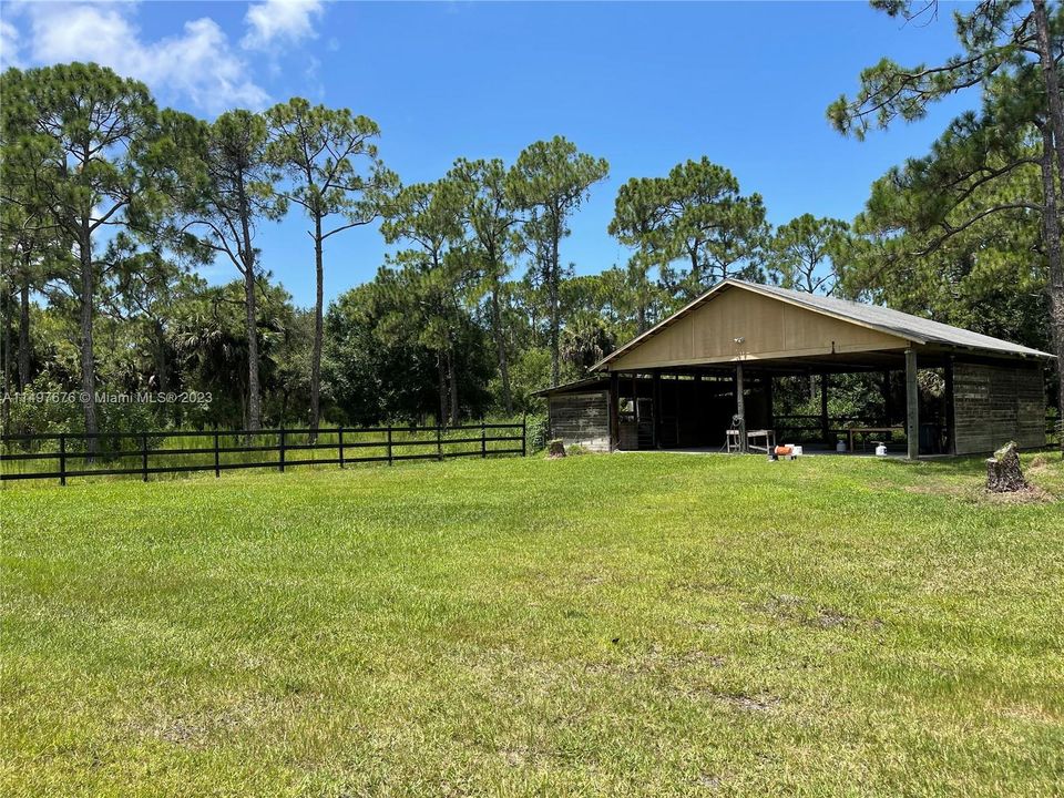 Recently Sold: $650,000 (4 beds, 2 baths, 2054 Square Feet)