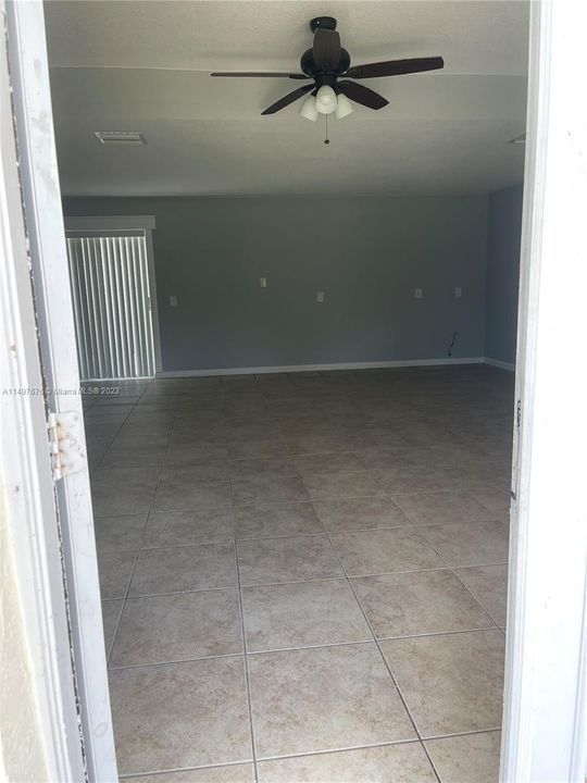 Recently Sold: $650,000 (4 beds, 2 baths, 2054 Square Feet)