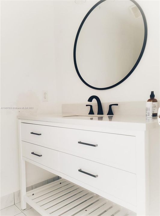 Recently Sold: $429,000 (3 beds, 2 baths, 1595 Square Feet)