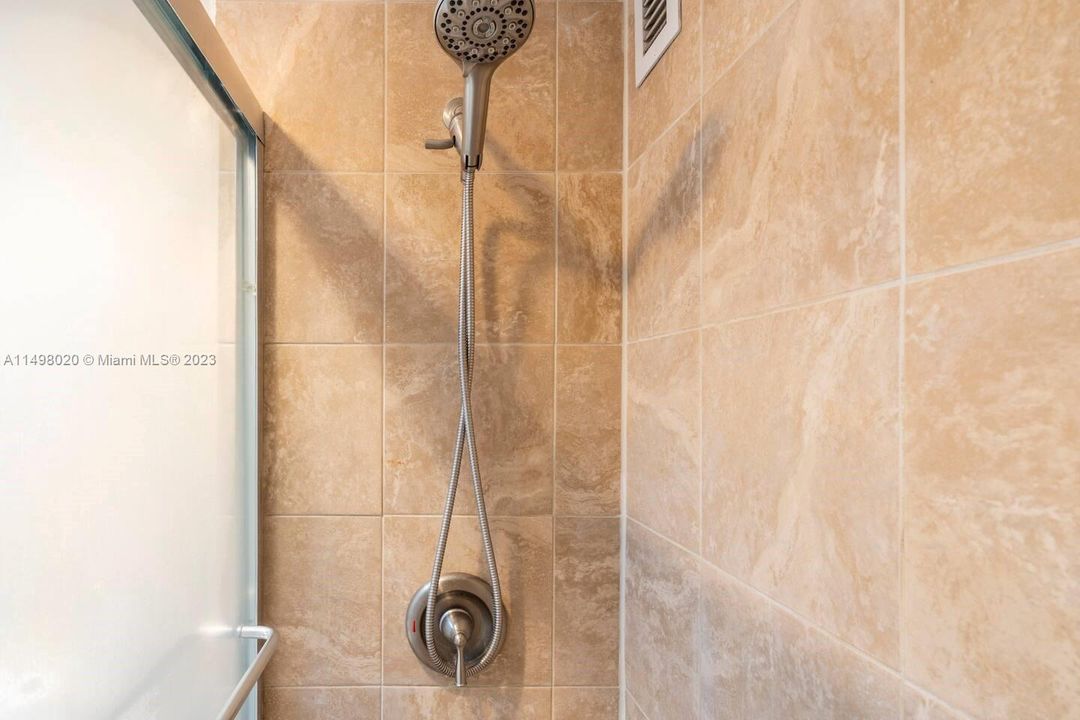 Недавно продано: $465,000 (1 спален, 1 ванн, 874 Квадратных фут)