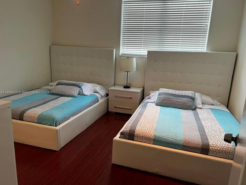 Недавно продано: $465,000 (1 спален, 1 ванн, 874 Квадратных фут)