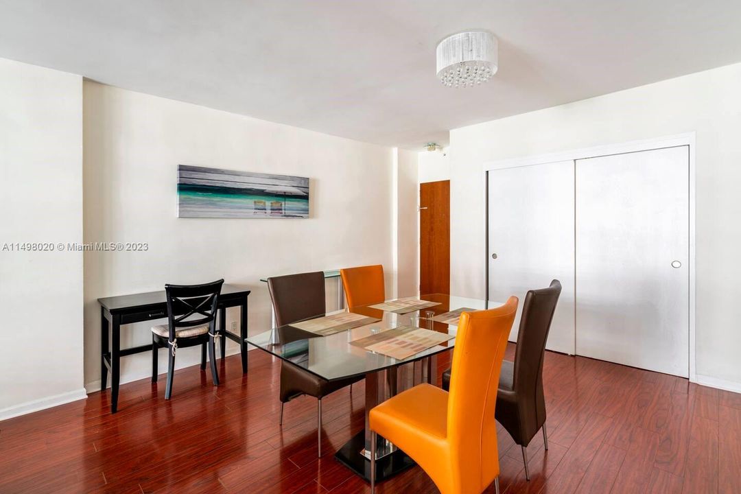 Недавно продано: $465,000 (1 спален, 1 ванн, 874 Квадратных фут)