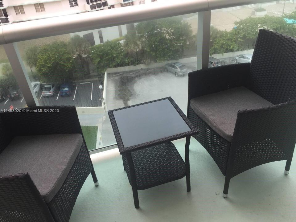 Недавно продано: $465,000 (1 спален, 1 ванн, 874 Квадратных фут)