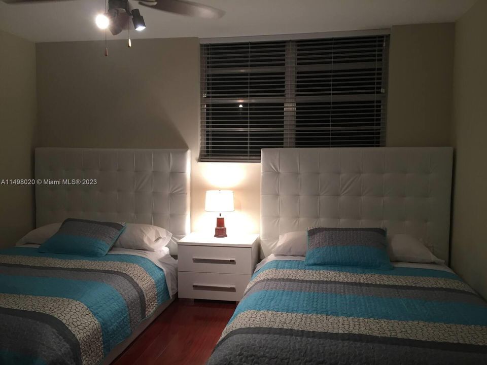 Недавно продано: $465,000 (1 спален, 1 ванн, 874 Квадратных фут)