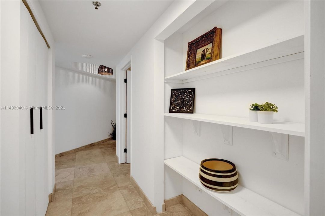 Recently Sold: $749,000 (2 beds, 2 baths, 1320 Square Feet)