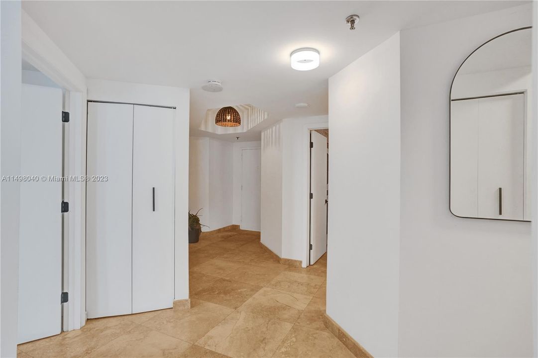 Recently Sold: $749,000 (2 beds, 2 baths, 1320 Square Feet)