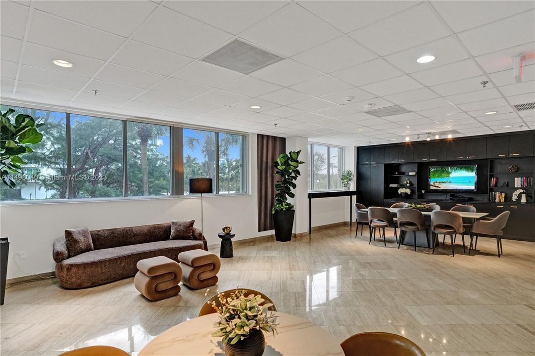 Recently Sold: $749,000 (2 beds, 2 baths, 1320 Square Feet)