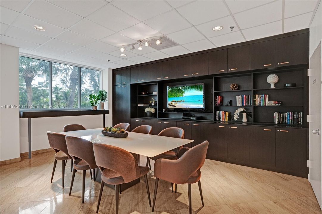 Recently Sold: $749,000 (2 beds, 2 baths, 1320 Square Feet)