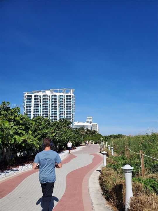 Recently Sold: $749,000 (2 beds, 2 baths, 1320 Square Feet)