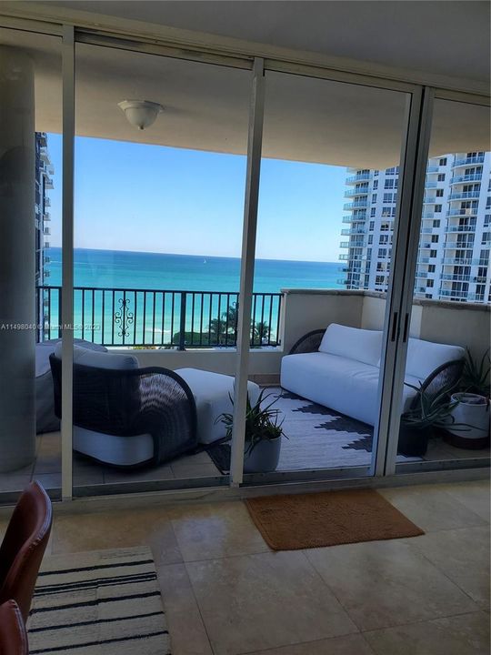 Recently Sold: $749,000 (2 beds, 2 baths, 1320 Square Feet)