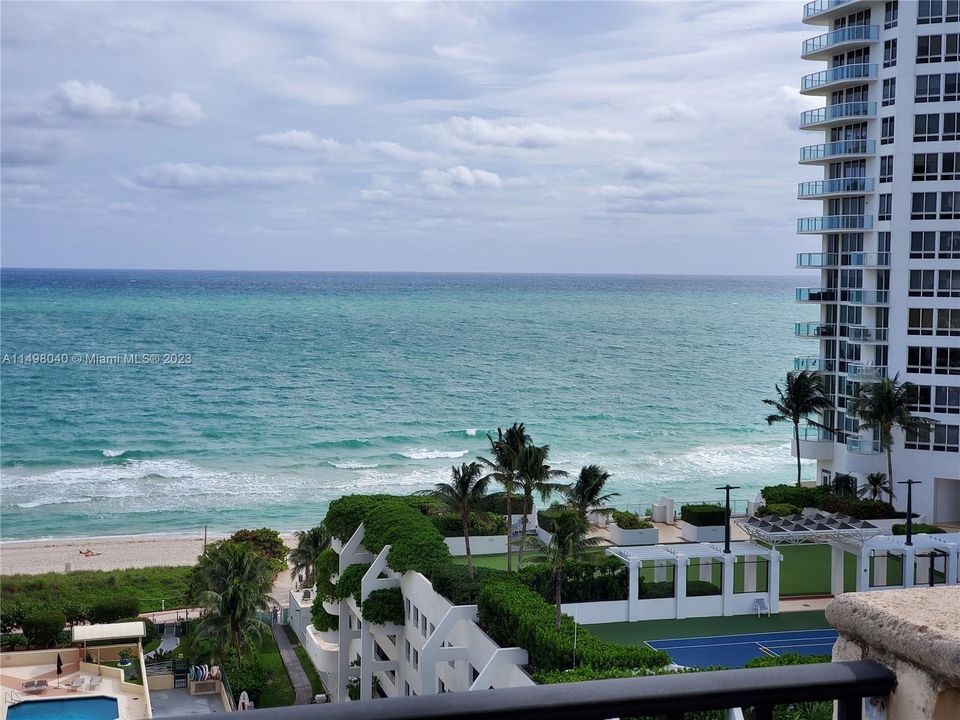 Recently Sold: $749,000 (2 beds, 2 baths, 1320 Square Feet)