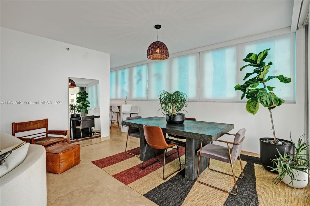 Recently Sold: $749,000 (2 beds, 2 baths, 1320 Square Feet)