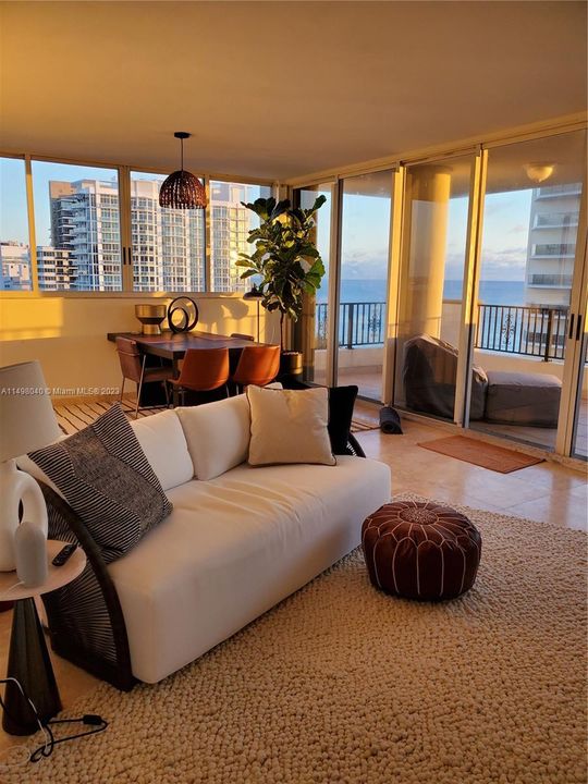 Recently Sold: $749,000 (2 beds, 2 baths, 1320 Square Feet)