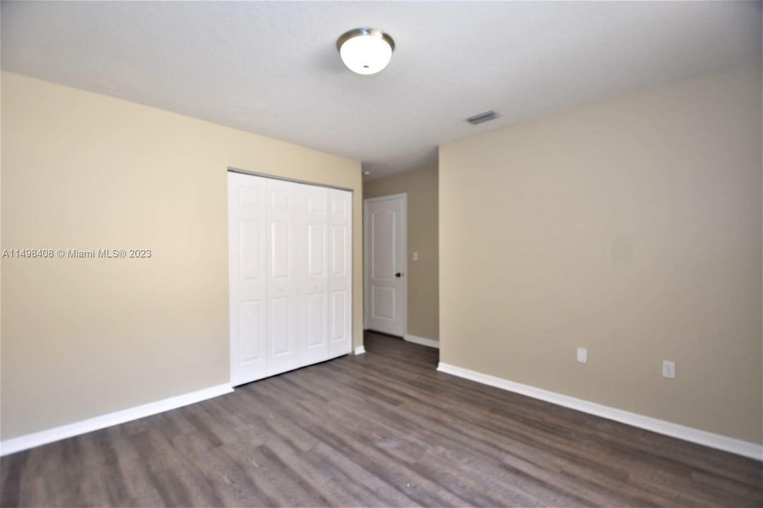 Recently Rented: $2,599 (3 beds, 2 baths, 1555 Square Feet)