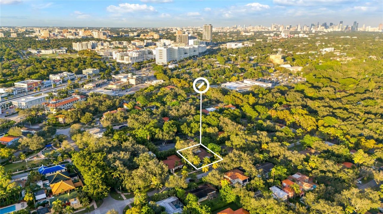 Recently Sold: $2,299,999 (3 beds, 3 baths, 2388 Square Feet)