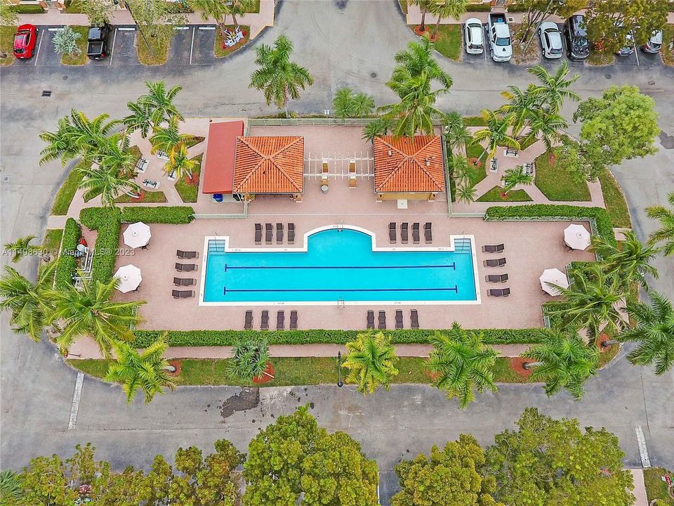 Recently Rented: $2,895 (3 beds, 3 baths, 1351 Square Feet)