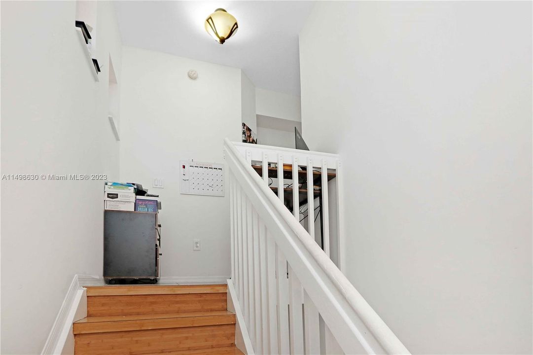 Recently Rented: $2,895 (3 beds, 3 baths, 1351 Square Feet)