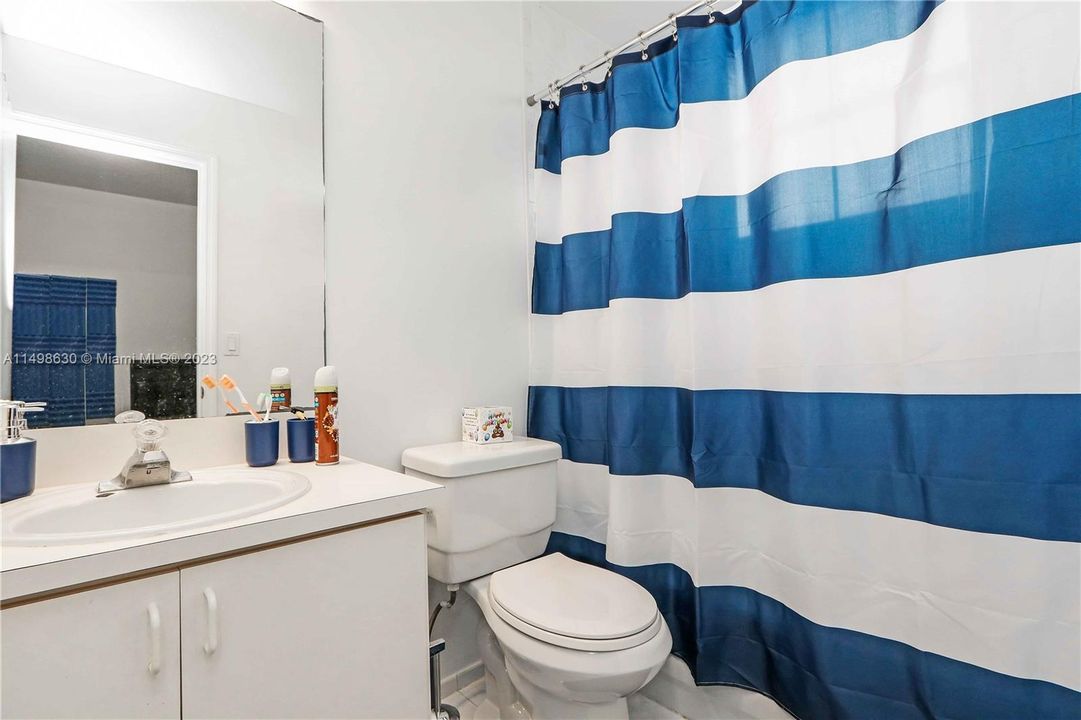 Recently Rented: $2,895 (3 beds, 3 baths, 1351 Square Feet)