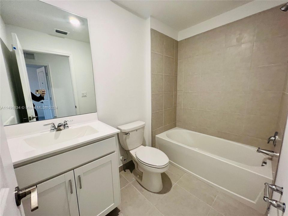 最近租的: $3,100 (3 贝兹, 2 浴室, 1690 平方英尺)