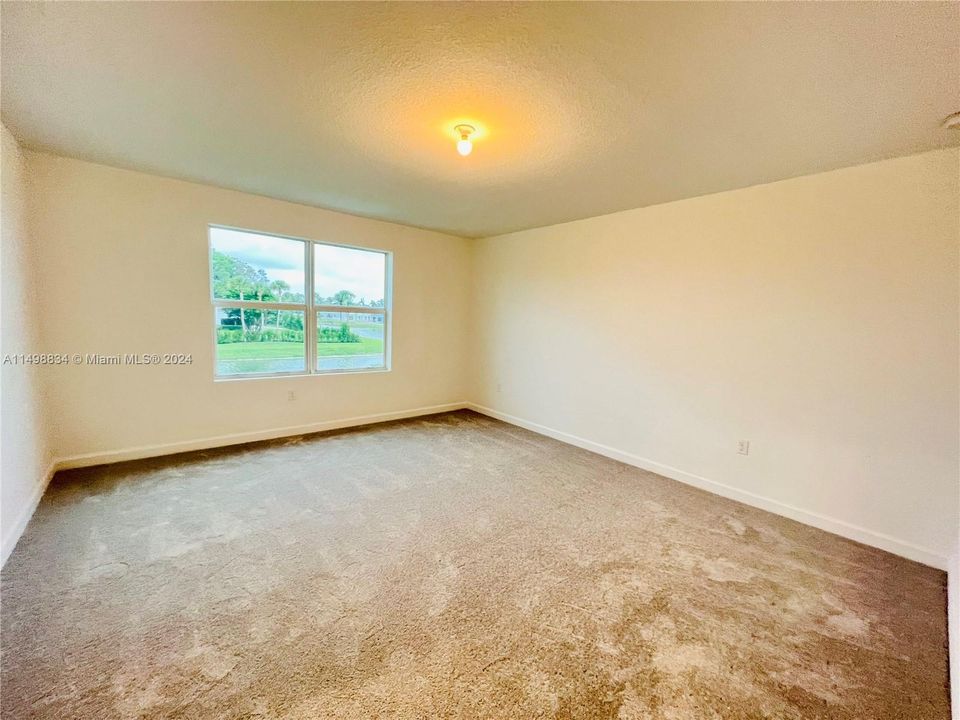 最近租的: $3,100 (3 贝兹, 2 浴室, 1690 平方英尺)