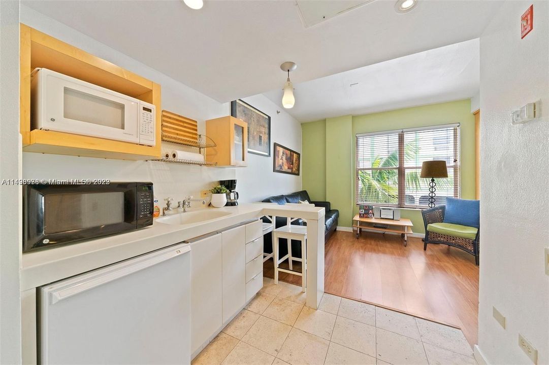 Recently Sold: $275,000 (1 beds, 1 baths, 400 Square Feet)