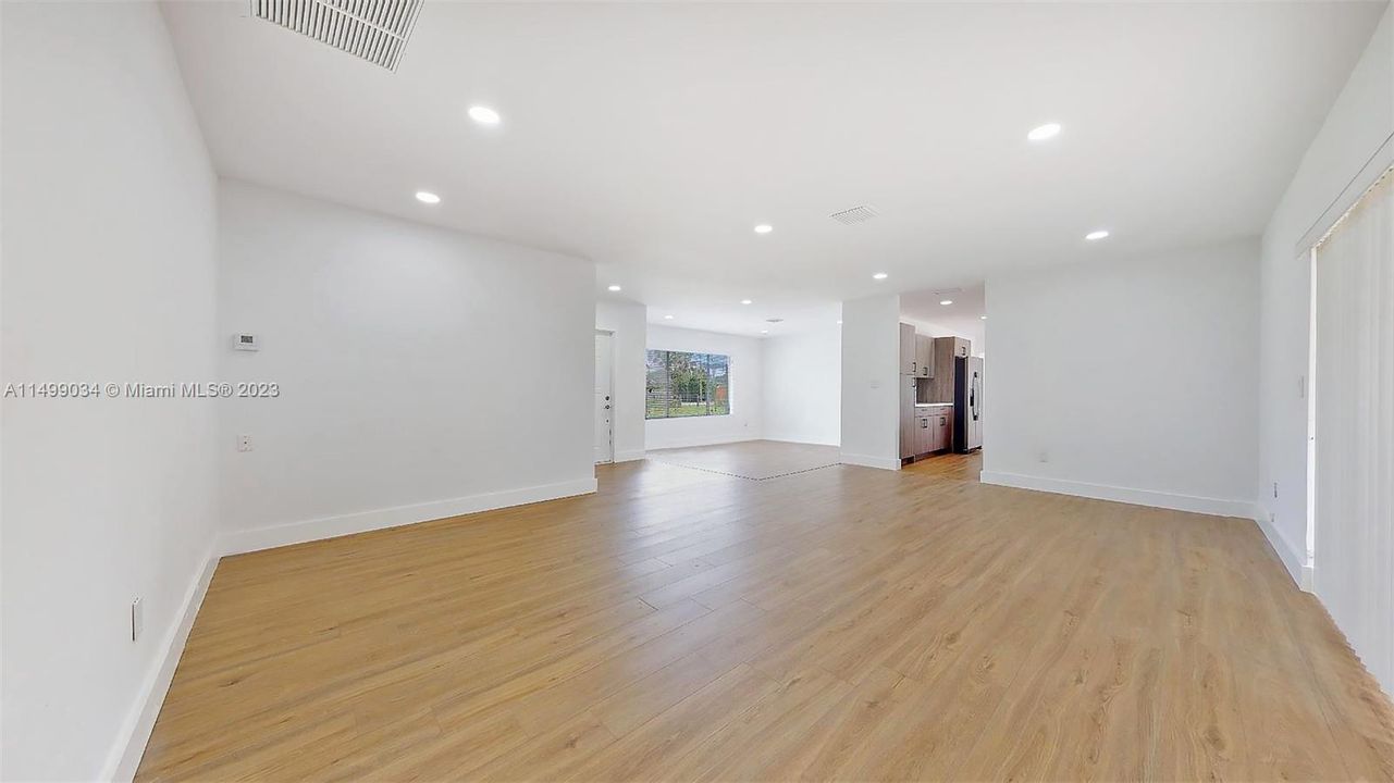 Недавно арендовано: $4,500 (4 спален, 2 ванн, 3657 Квадратных фут)