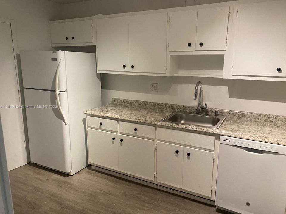 Recently Rented: $1,850 (1 beds, 1 baths, 875 Square Feet)