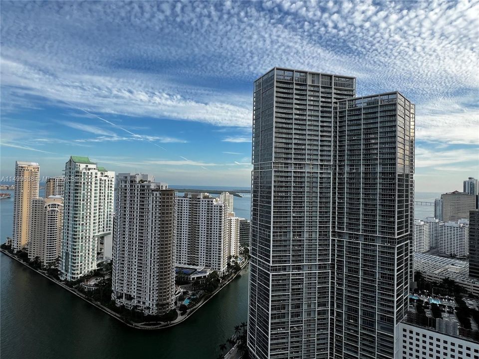 Recently Rented: $4,100 (1 beds, 1 baths, 950 Square Feet)