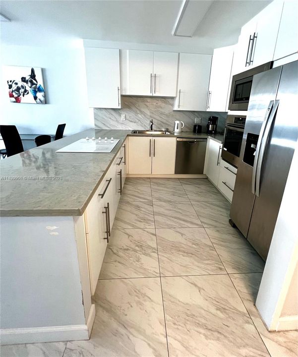 Recently Sold: $399,000 (1 beds, 1 baths, 847 Square Feet)