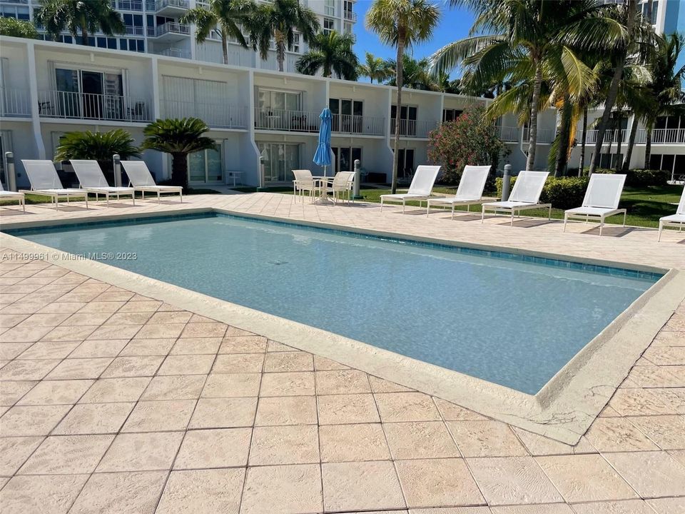 Wading pool for toddlers