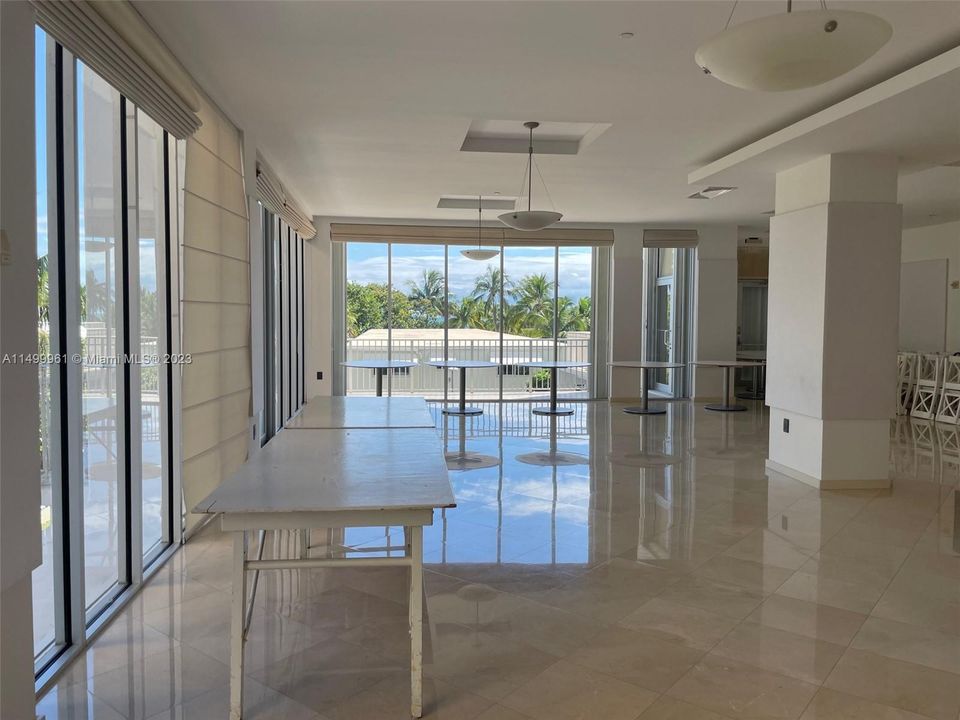 Недавно продано: $1,680,000 (2 спален, 2 ванн, 1875 Квадратных фут)