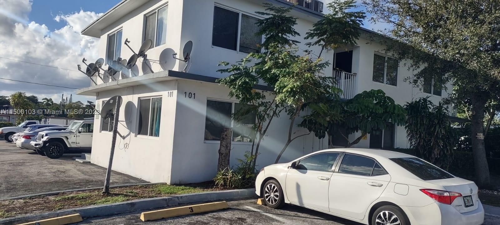 Recently Rented: $1,400 (1 beds, 1 baths, 500 Square Feet)