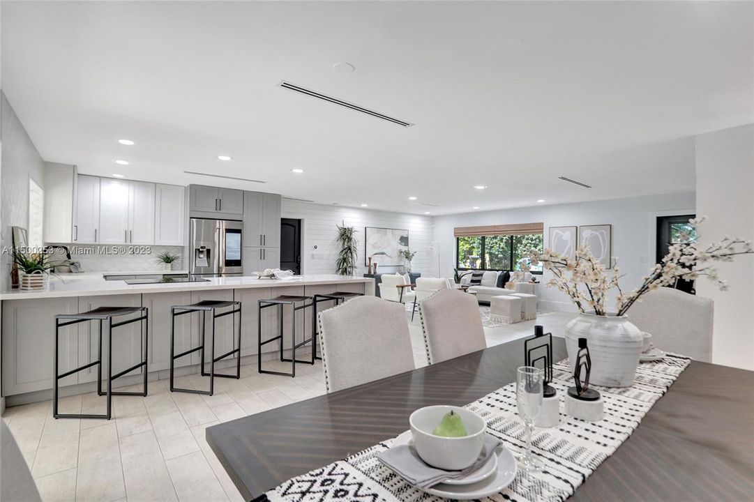 Recently Sold: $1,395,000 (3 beds, 2 baths, 1740 Square Feet)