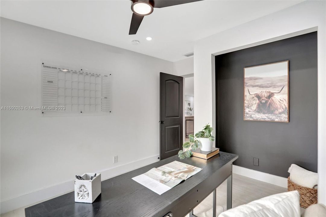 Recently Sold: $1,395,000 (3 beds, 2 baths, 1740 Square Feet)