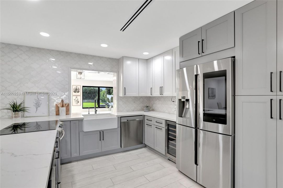 Recently Sold: $1,395,000 (3 beds, 2 baths, 1740 Square Feet)
