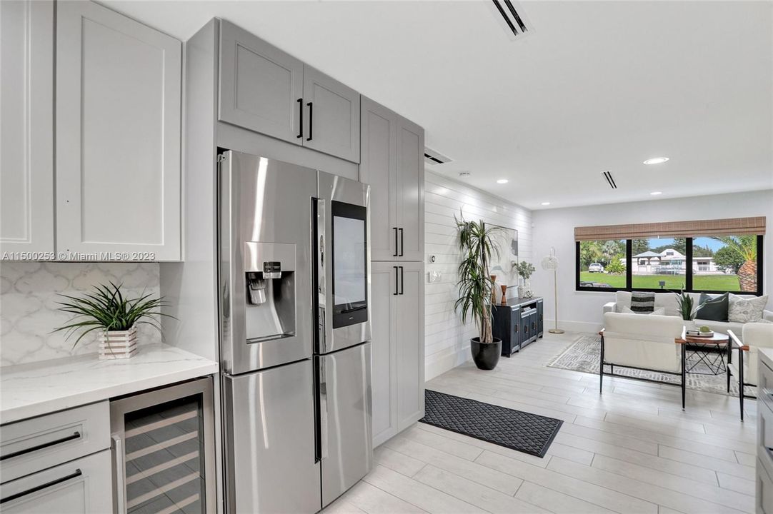 Recently Sold: $1,395,000 (3 beds, 2 baths, 1740 Square Feet)