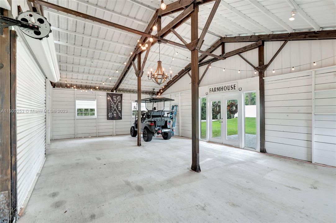 Recently Sold: $1,395,000 (3 beds, 2 baths, 1740 Square Feet)